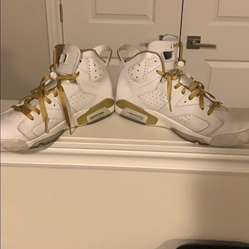 Jordan 6 Retro Golden Moments